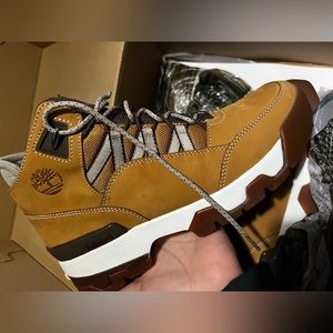 Brand new-Timberland women’s boots